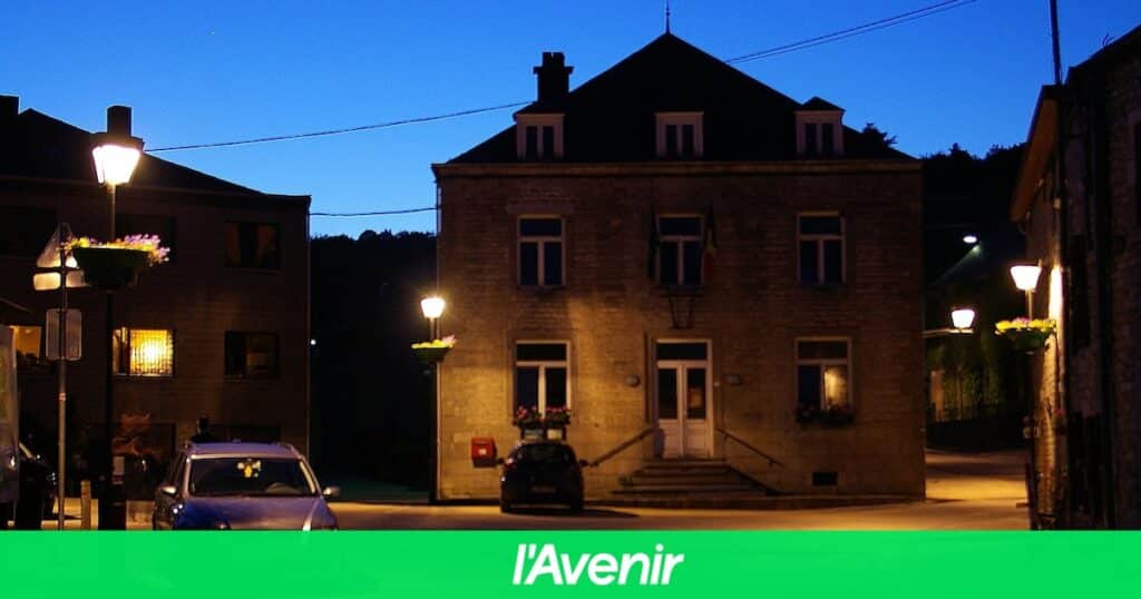 Ce-village-touche-par-une-panne-de-courant-inquietante-leclairage