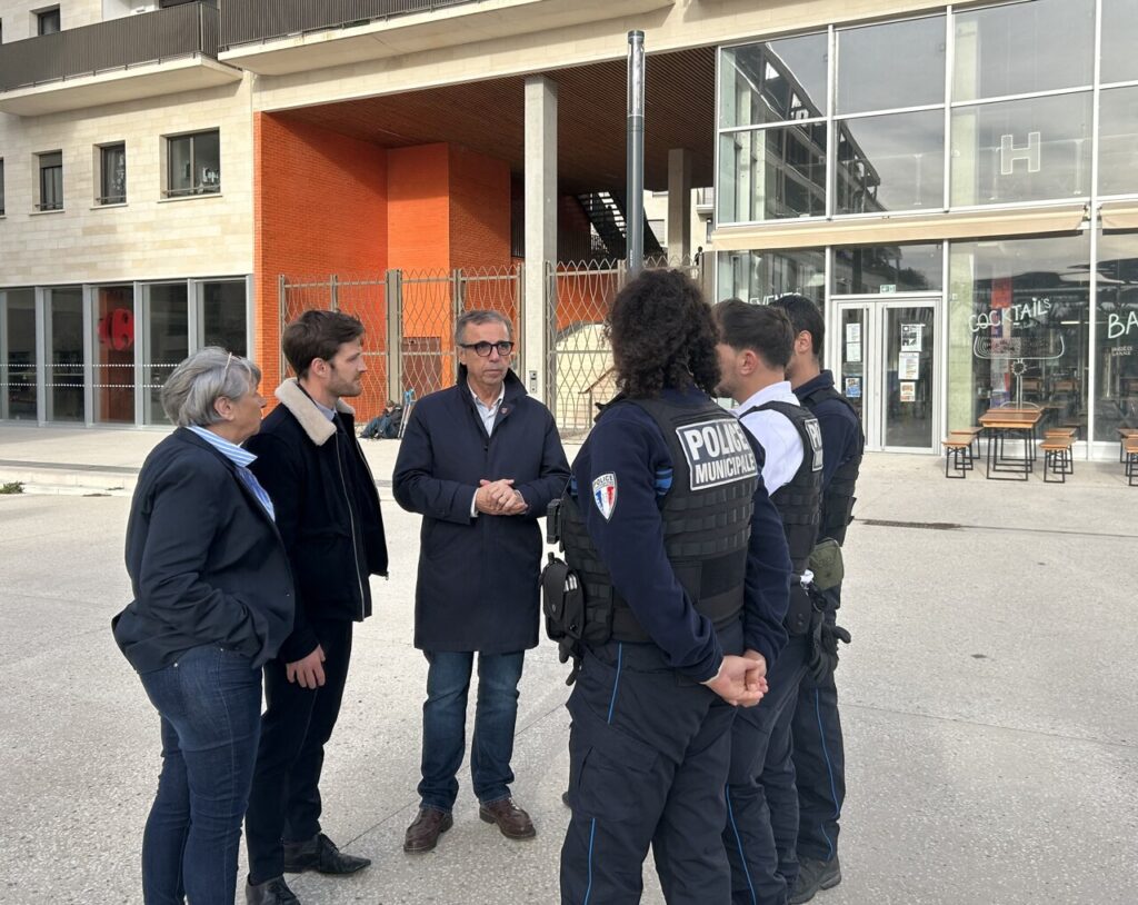 , Après l’armement d’une brigade, Pierre Hurmic continue de réinventer sa police municipale à Bordeaux