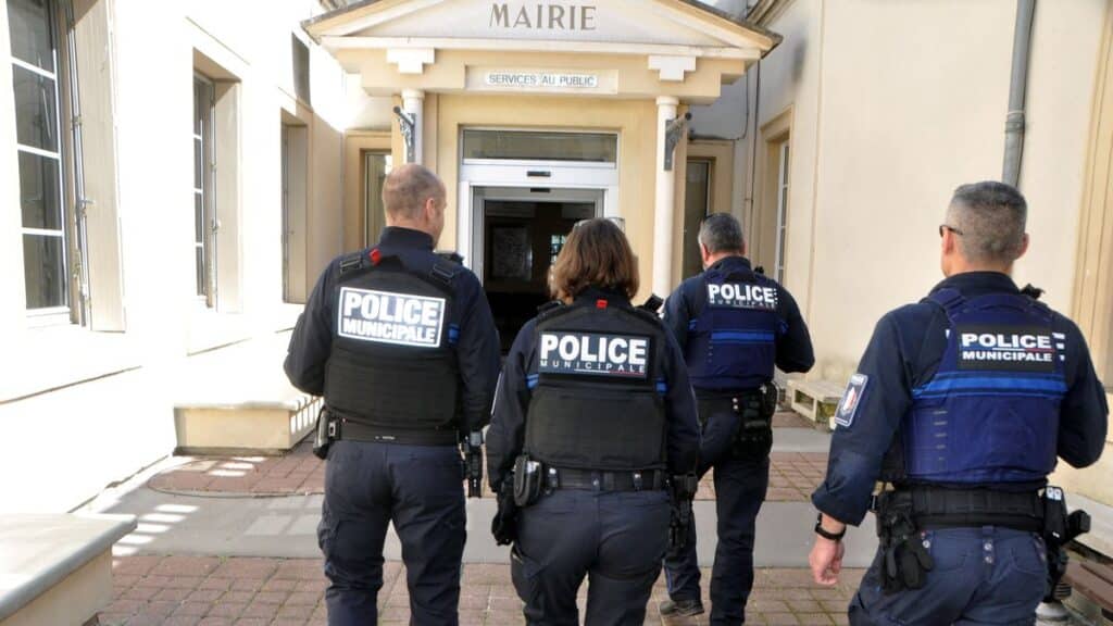 , Municipales 2026 à Castelnaudary : police municipale, caméras, référents de quartier… Que proposent les deux candidats pour la sécurité ?