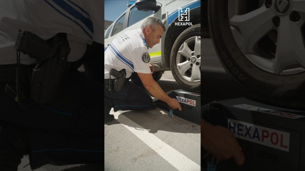 1 voiture de Police Municipale sur un coffre PSA : HexaPol x Aubagne