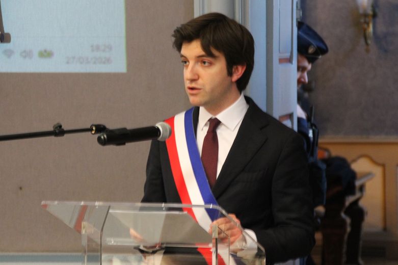 Lors de son premier discours, le nouvel édile a affiché ses priorités : sécurité, rigueur budgétaire et redynamisation du centre-ville. /