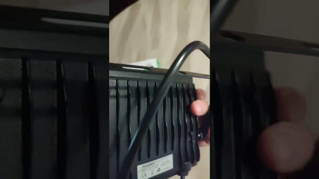 Projecteur Exterieur LED 50W de marque VRFMALIY - (Liens dans la description)