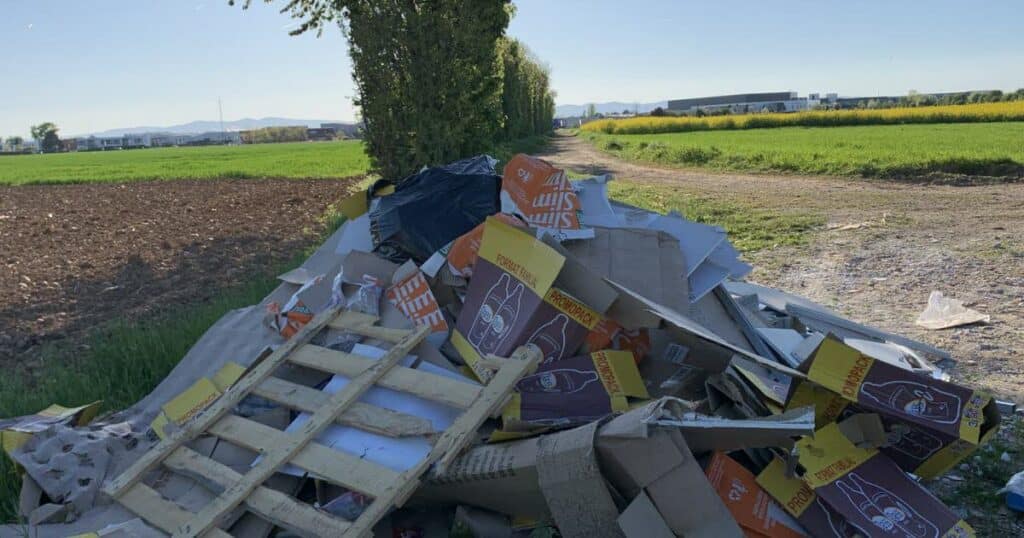 , Rhône Des dépôts sauvages à répétition sur ce chemin de Genas