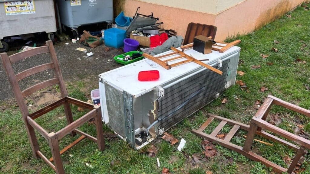 , TÉMOIGNAGE. « Il y a des rats de plus en plus gros, c’est dégueulasse, on a honte ! » : dans le Tarn, une cité envahie par les déchets