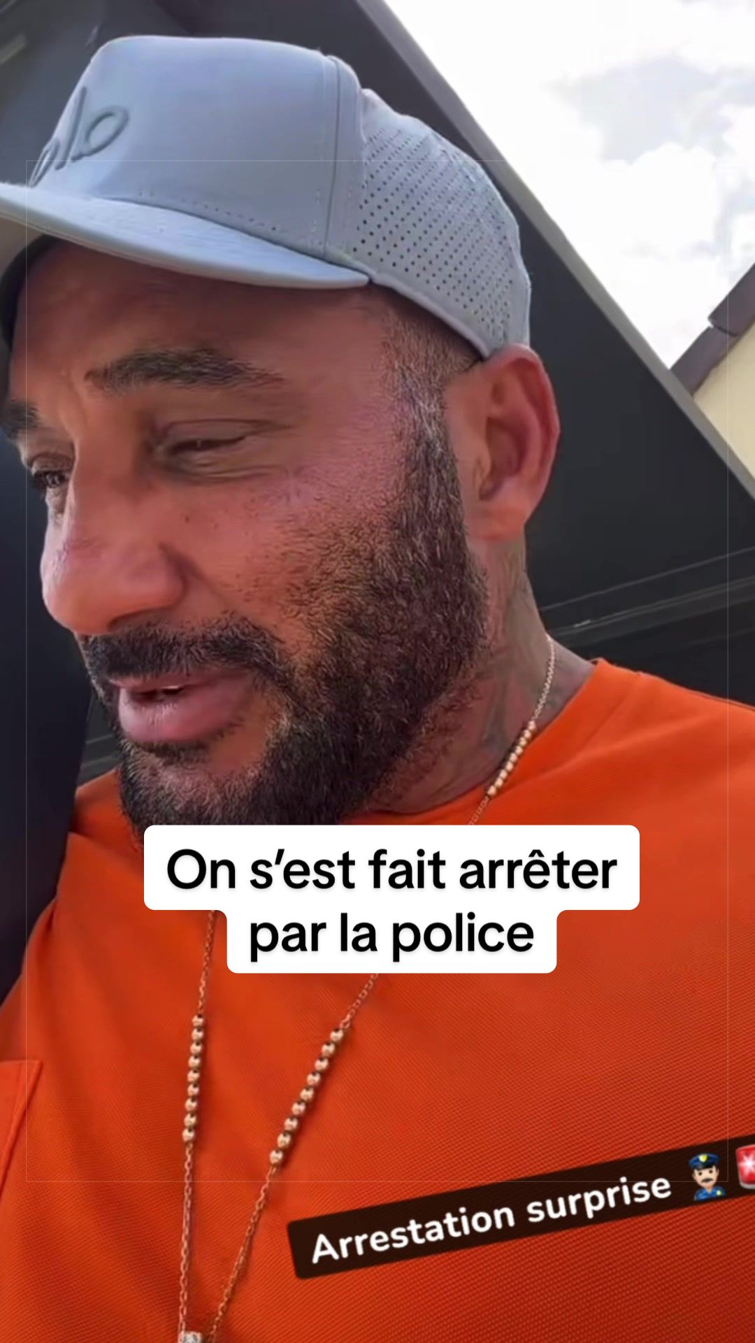 , police municipale; On s’est fait arrêter par la police
