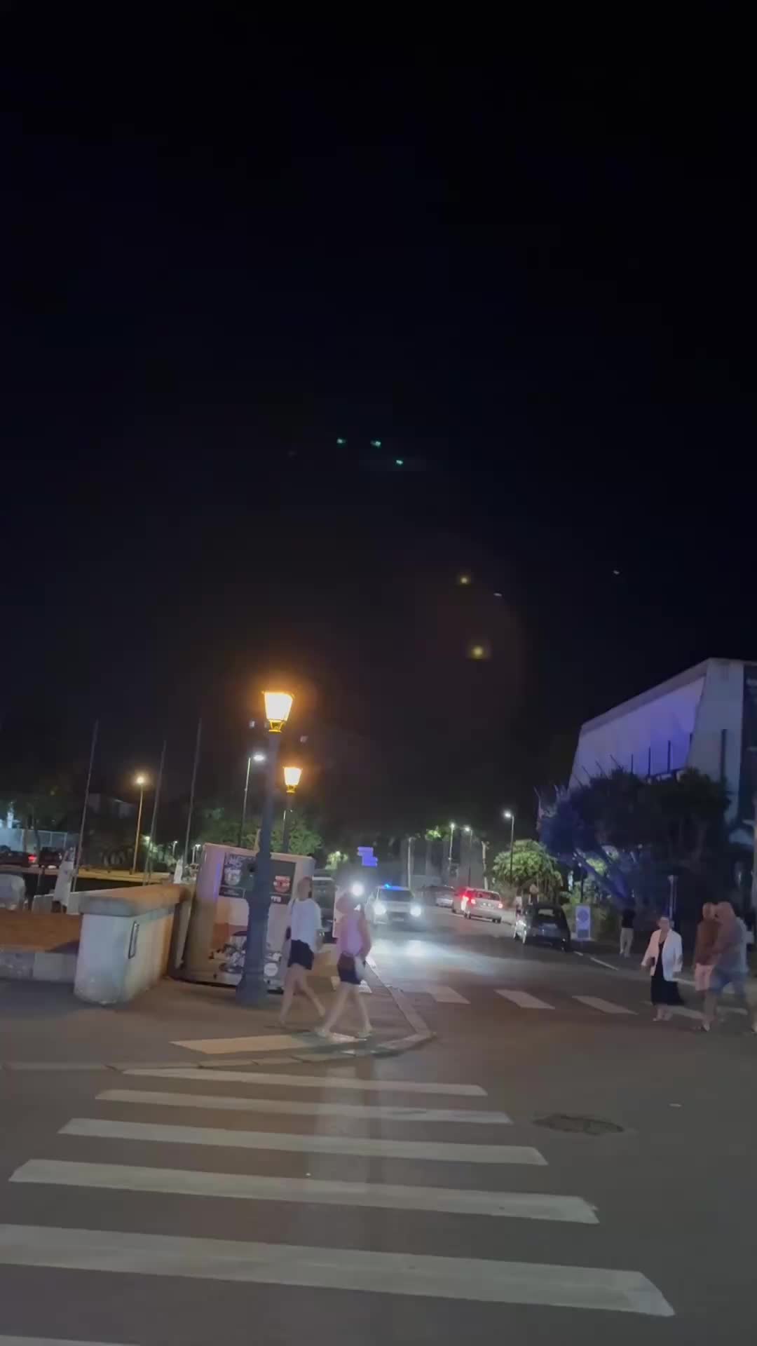, police municipale,Patrouille de la Police Municipale de Lorient merci pour les signes de la main sur Tiktok