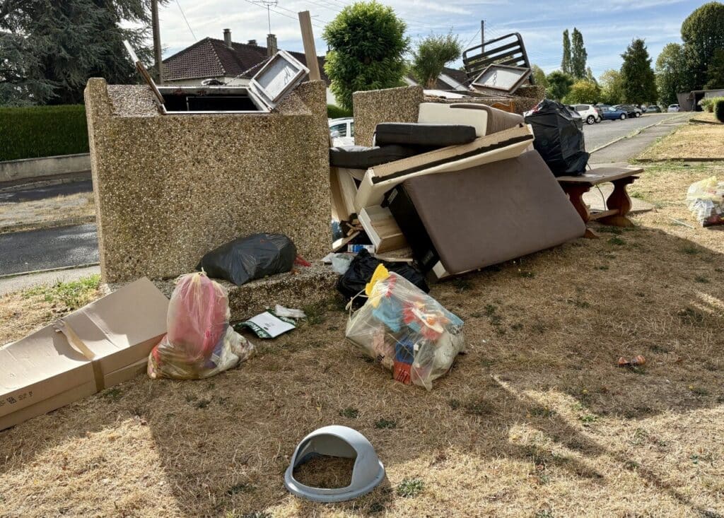 , « ce ne sont plus des poubelles, c’est une déchetterie »